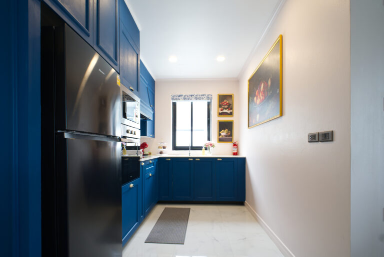 Kitchen area fully equipped